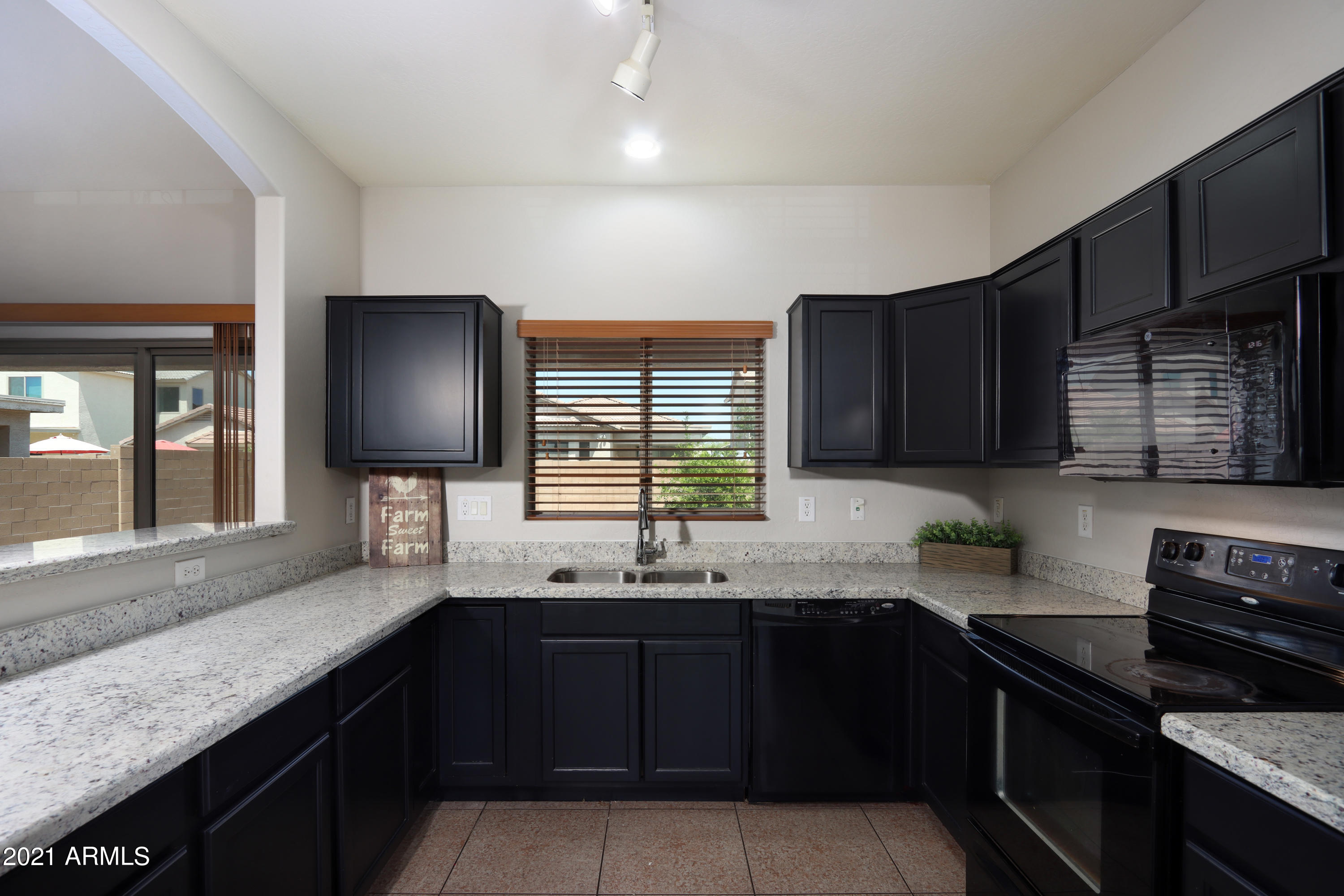 44768 West Sandhill Road Maricopa, AZ 85139 - Photo 11 of 32 10
