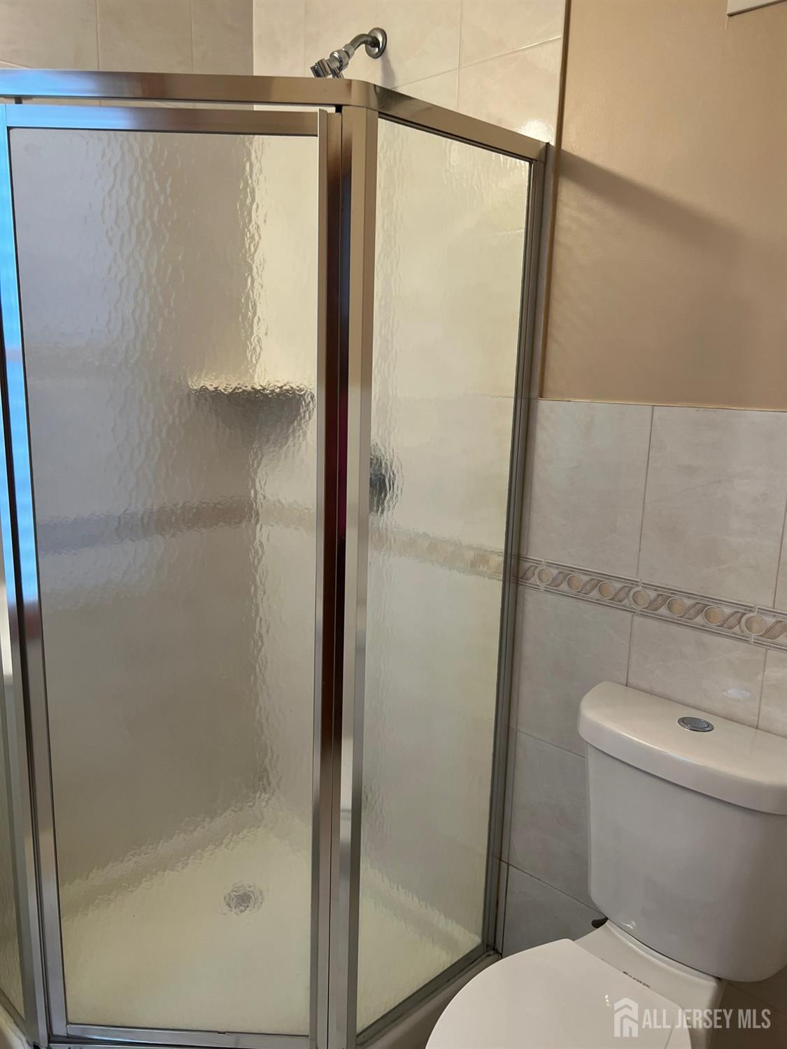 399 Park Avenue Perth Amboy, NJ 08861 - Photo 6 of 12