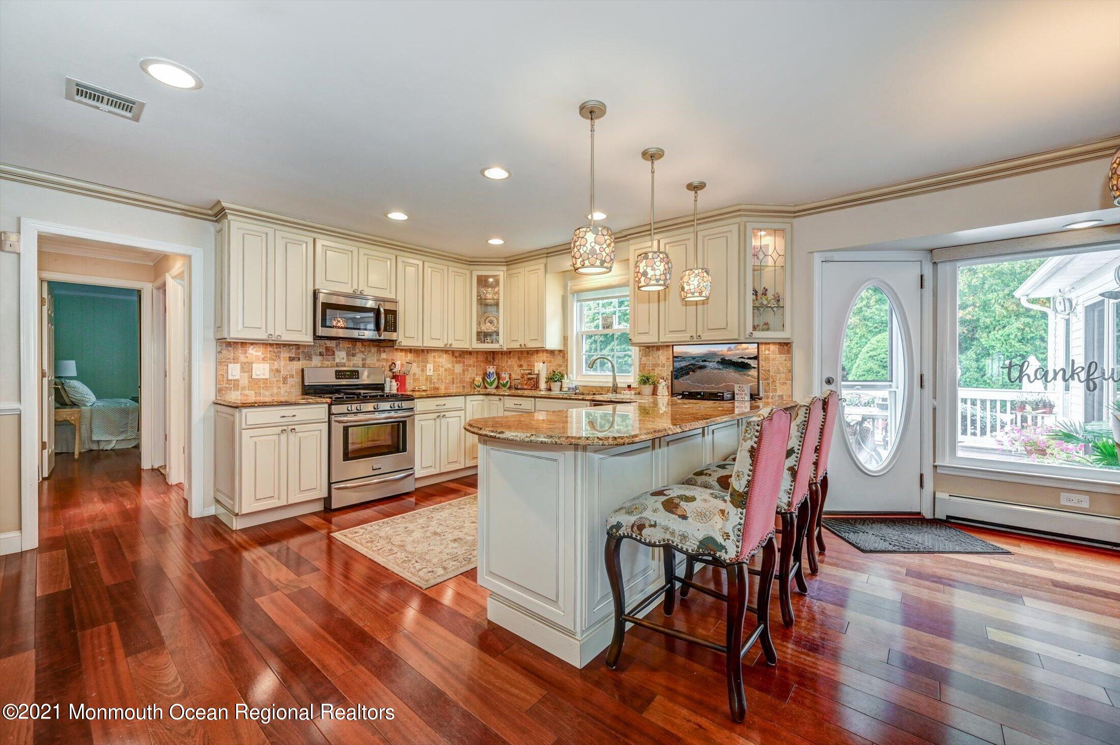 10 Shilling Road Manalapan, NJ 07726 - Photo 17 of 34 KITCHEN