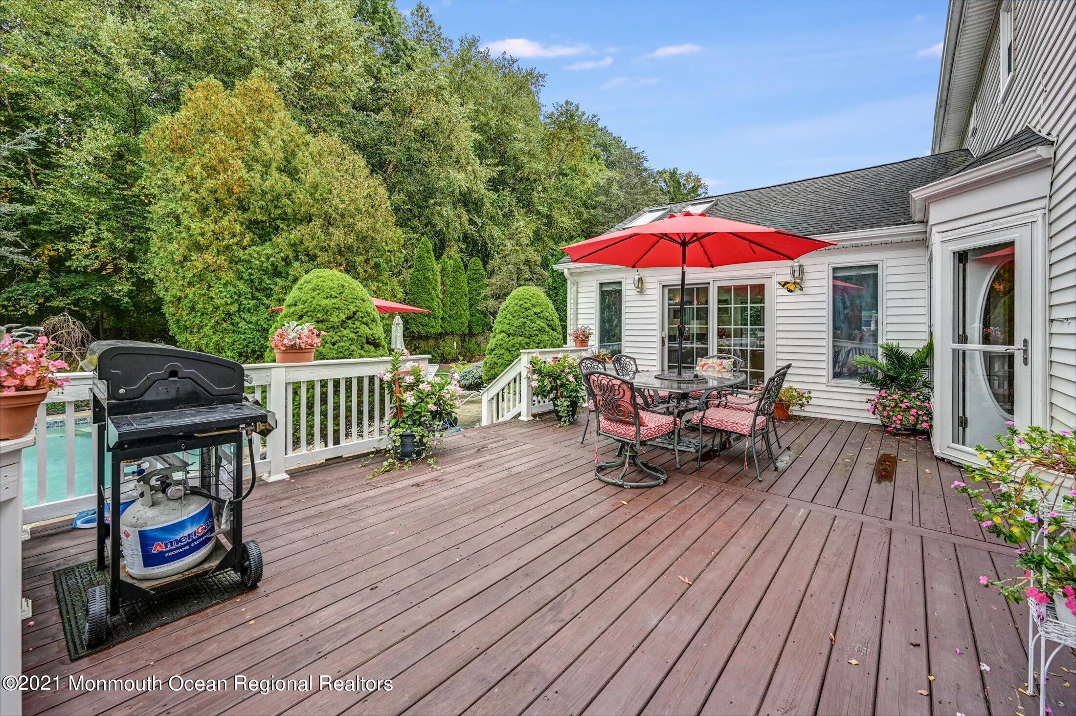 10 Shilling Road Manalapan, NJ 07726 - Photo 29 of 34 DECK