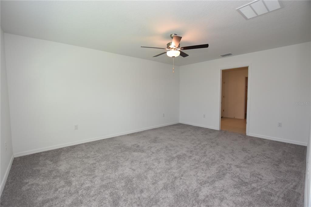 1940 Red Loop Lakeland, FL 33801 - Photo 11 of 35