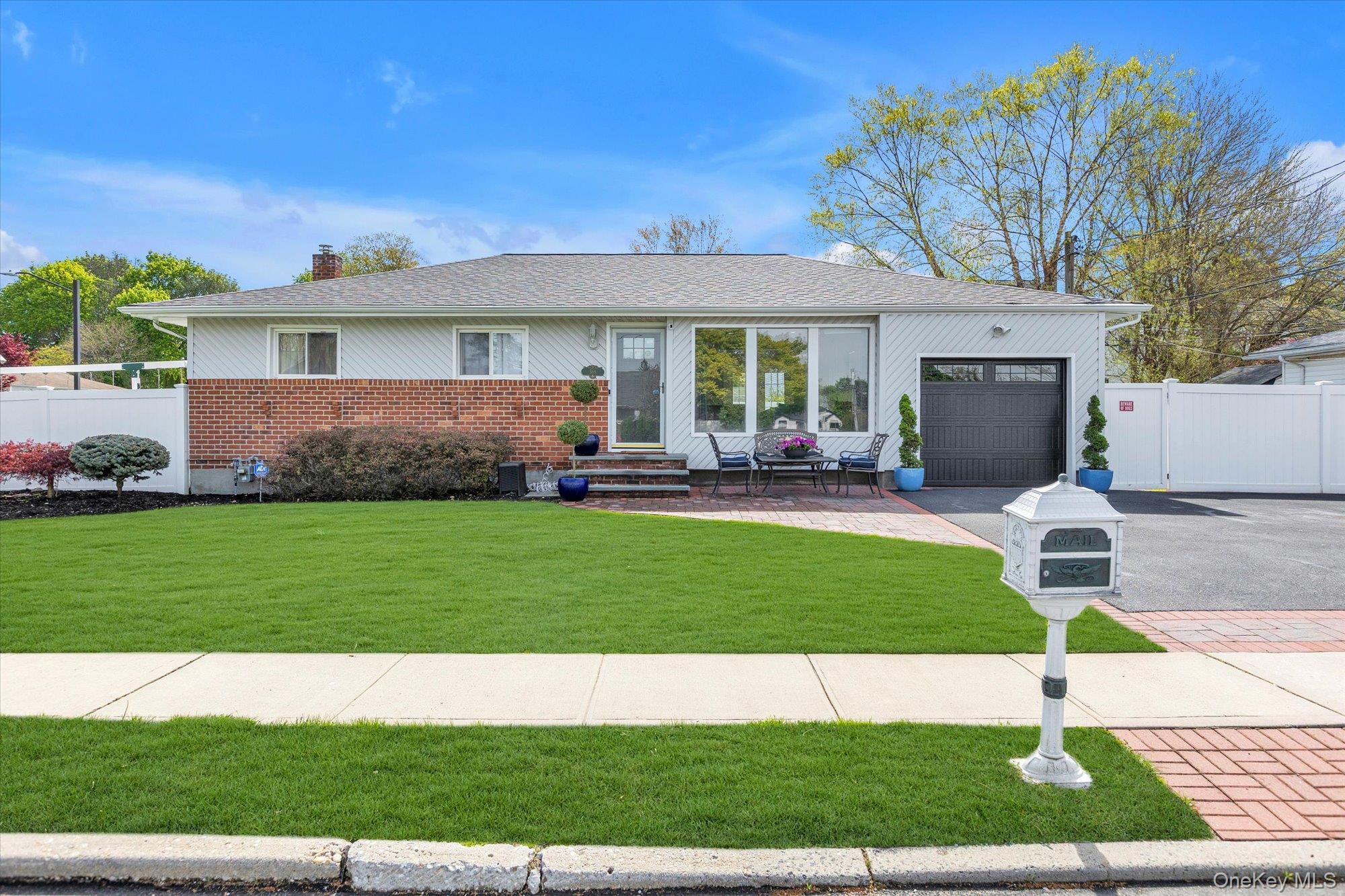 568 Plainview Road Plainview, NY 11803 - Photo 1 of 29