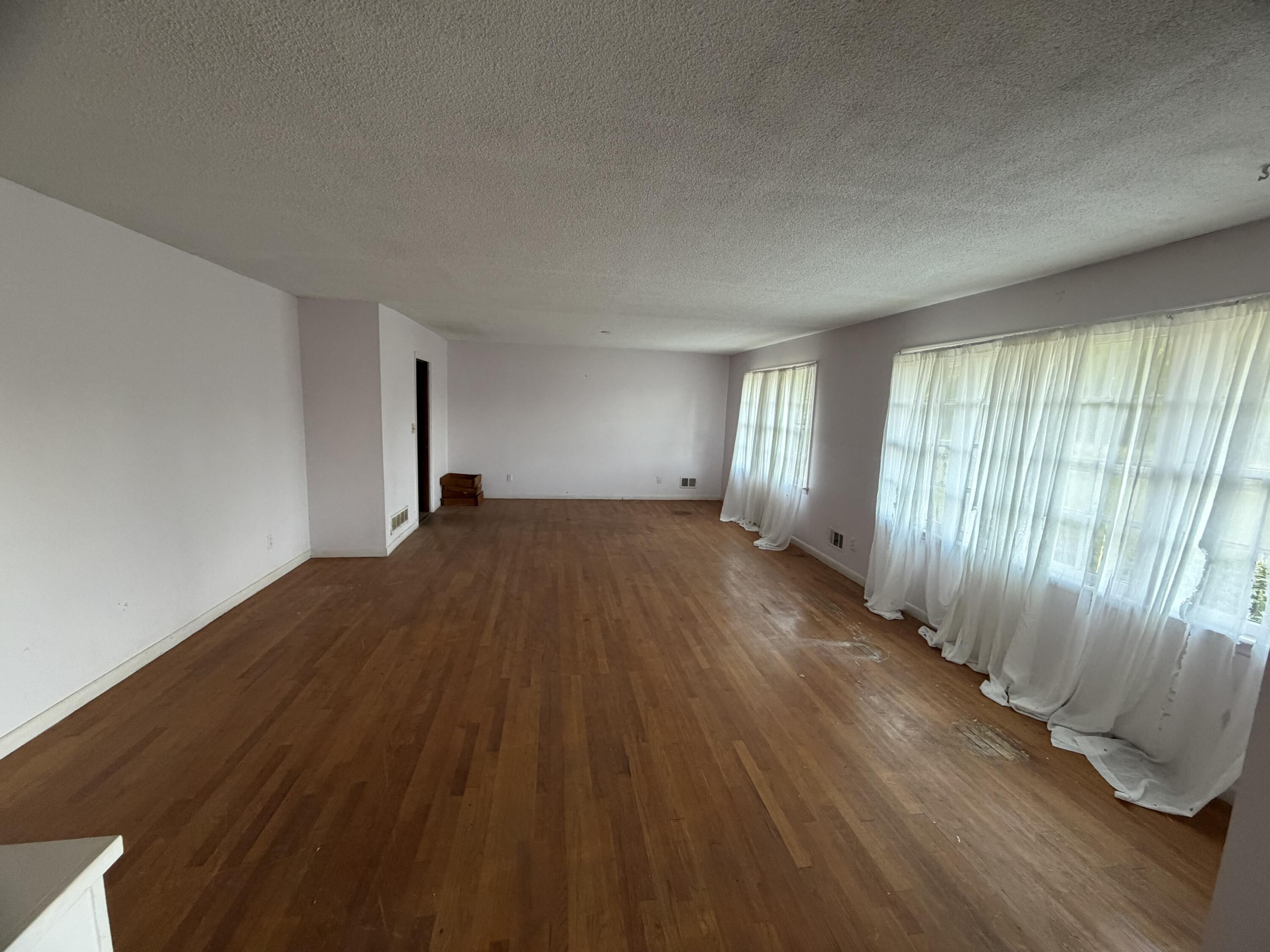 1976 Willow Swamp Road Norway, SC 29113 - Photo 15 of 36 Formal Living Room