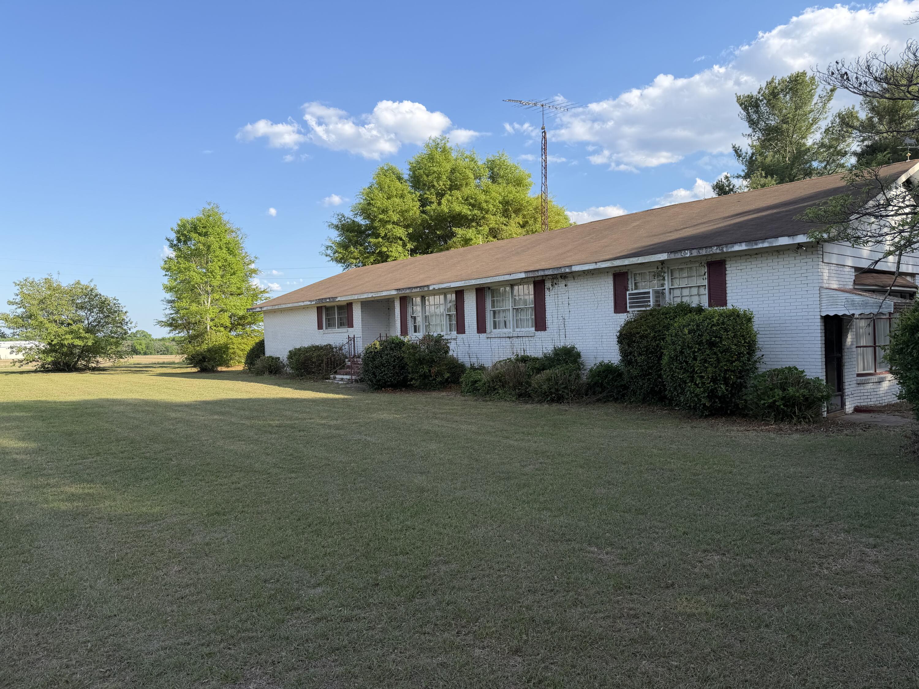 1976 Willow Swamp Road Norway, SC 29113 - Photo 31 of 36 Front Yard