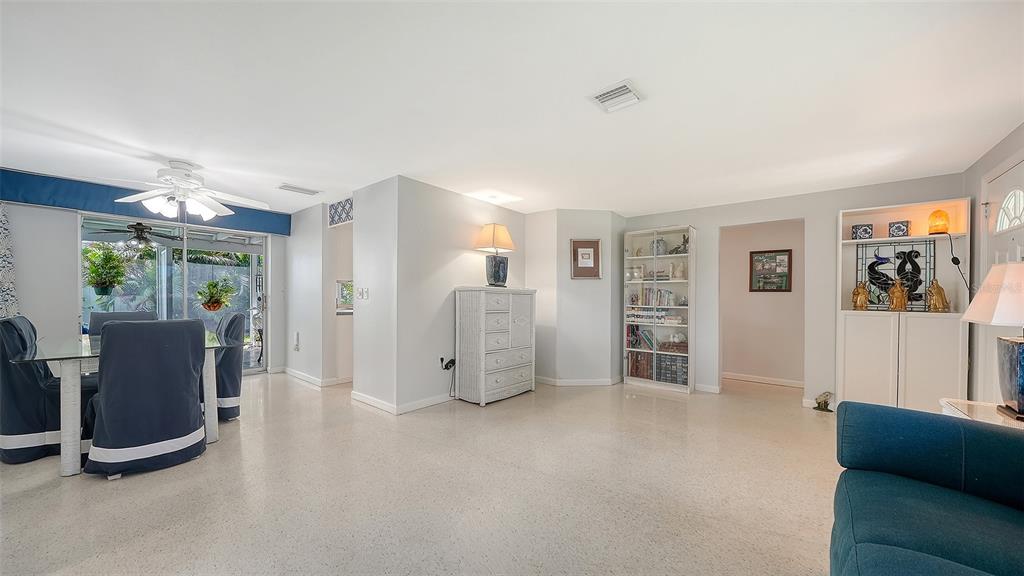 520 Glen Oak Road Venice, FL 34293 - Photo 5 of 31
