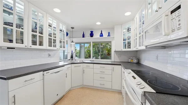 $300,000 | 520 Glen Oak Road, Venice, FL 34293