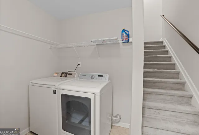 a view of a backyard with a small cabin