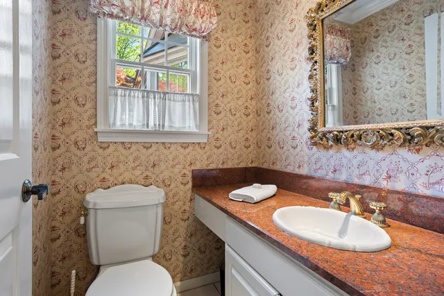 $939,900 | 1 Lighthouse Lane, Old Saybrook, CT 06475