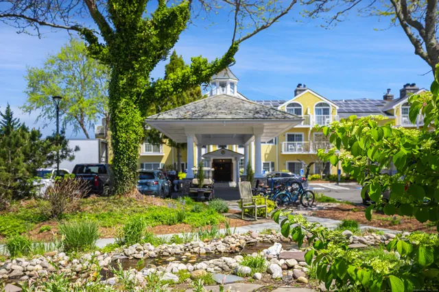 $939,900 | 1 Lighthouse Lane, Old Saybrook, CT 06475