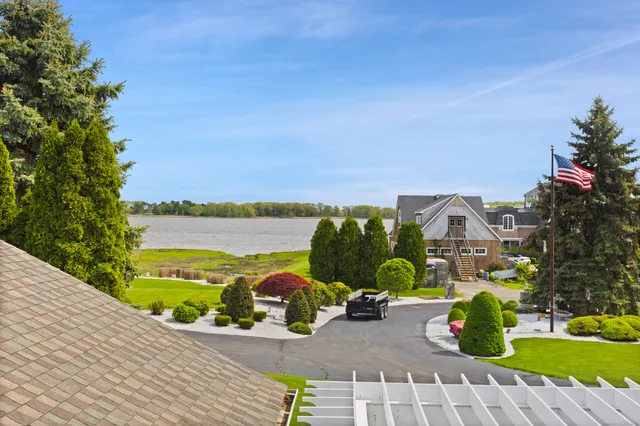 $939,900 | 1 Lighthouse Lane, Old Saybrook, CT 06475