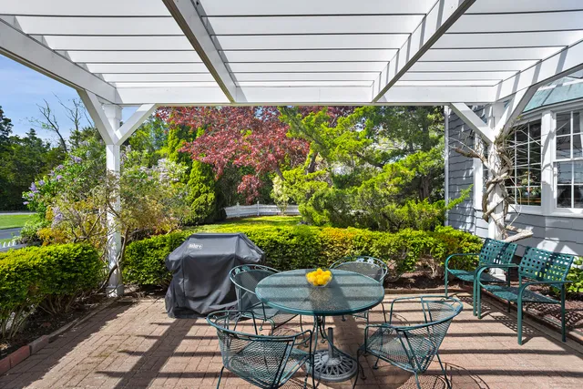 $939,900 | 1 Lighthouse Lane, Old Saybrook, CT 06475