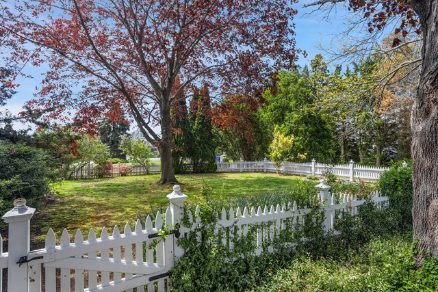 $939,900 | 1 Lighthouse Lane, Old Saybrook, CT 06475