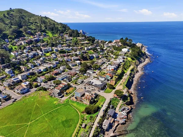 $2,685,000 | 1207 Danmann Avenue, Pacifica, CA 94044