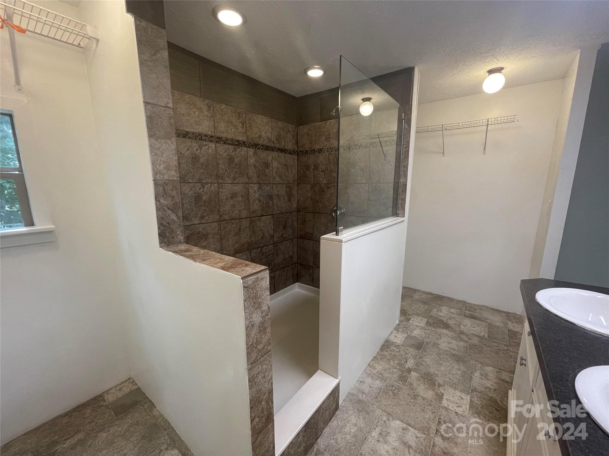 30 Rr 1 Fletcher, NC 28732 - Photo 20 of 31 Gallery Image 20