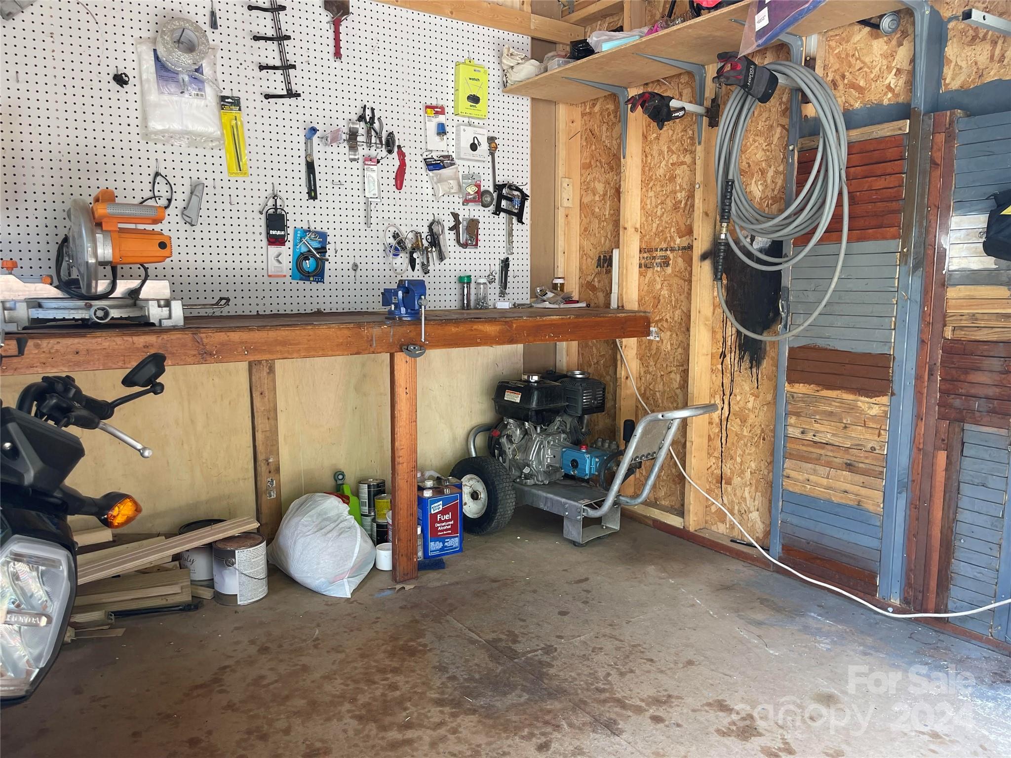 30 Rr 1 Fletcher, NC 28732 - Photo 29 of 31 Gallery Image 29