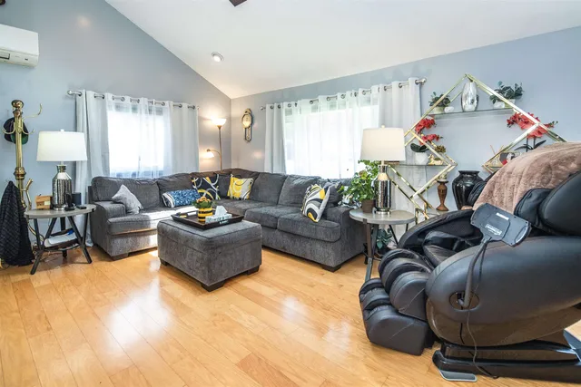 $1,200,000 | 233 Squires Road, Manchester, VT 05255