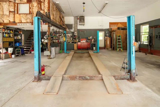 $1,200,000 | 233 Squires Road, Manchester, VT 05255