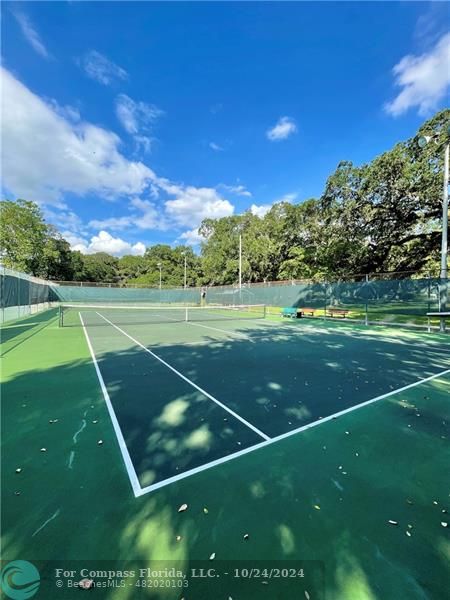 9495 Evergreen Place, Unit 405 Davie, FL 33324 - Photo 14 of 17