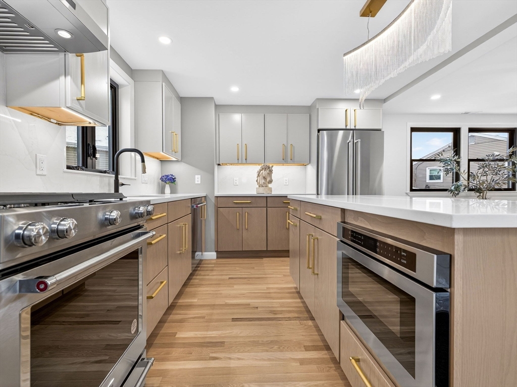 38 Brandley Road Watertown, MA 02472 - Photo 9 of 20