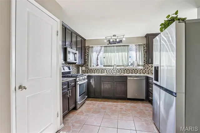 $350,000 | 117 Old Oaks Drive, Ballwin, MO 63011