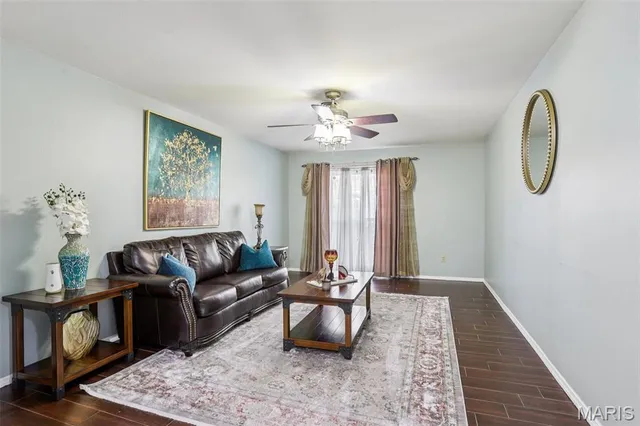 $350,000 | 117 Old Oaks Drive, Ballwin, MO 63011