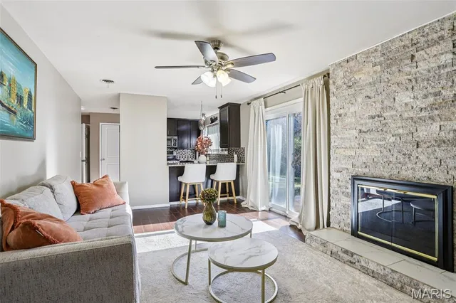 $350,000 | 117 Old Oaks Drive, Ballwin, MO 63011