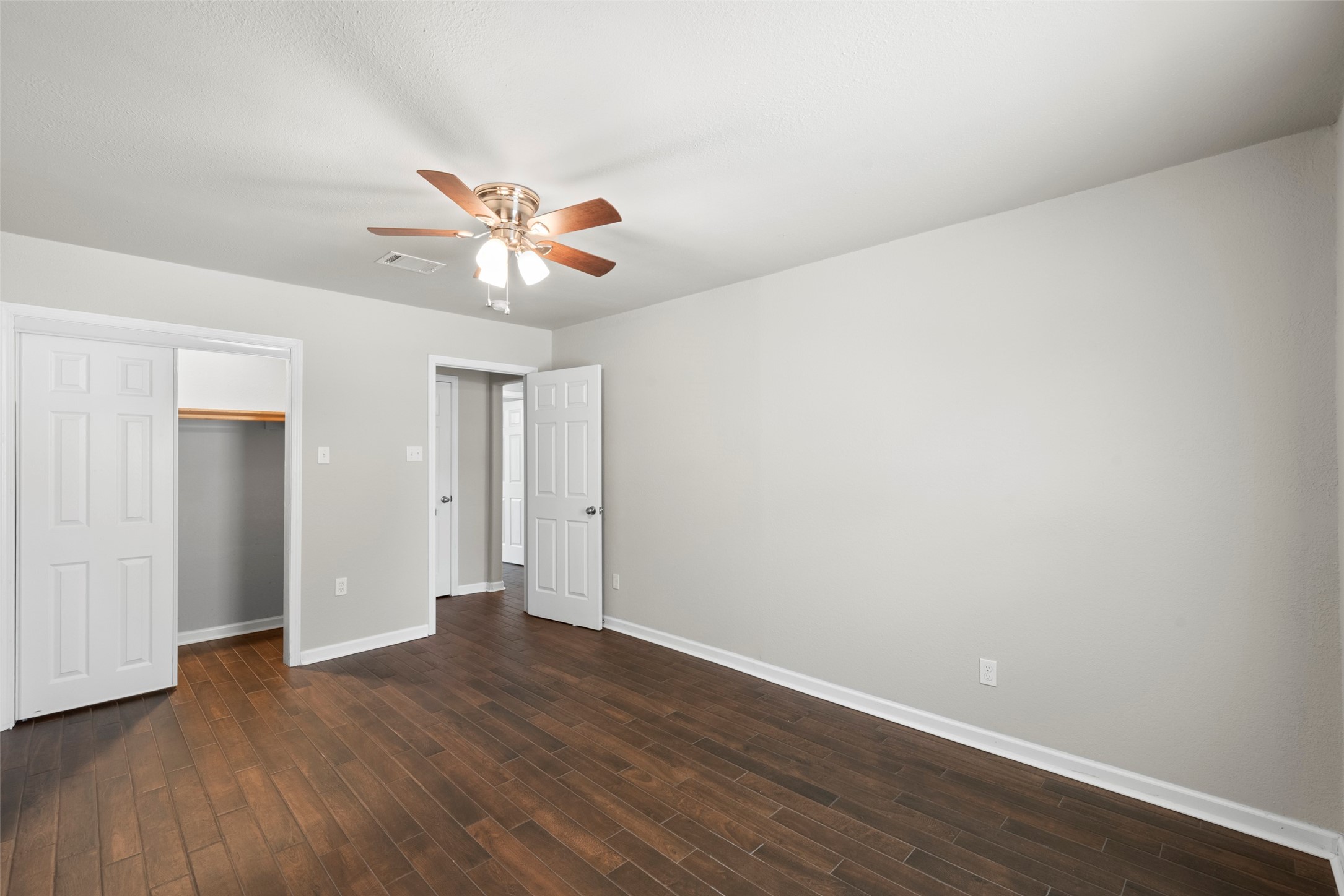 709 East 41st Street Houston, TX 77022 - Photo 22 of 25