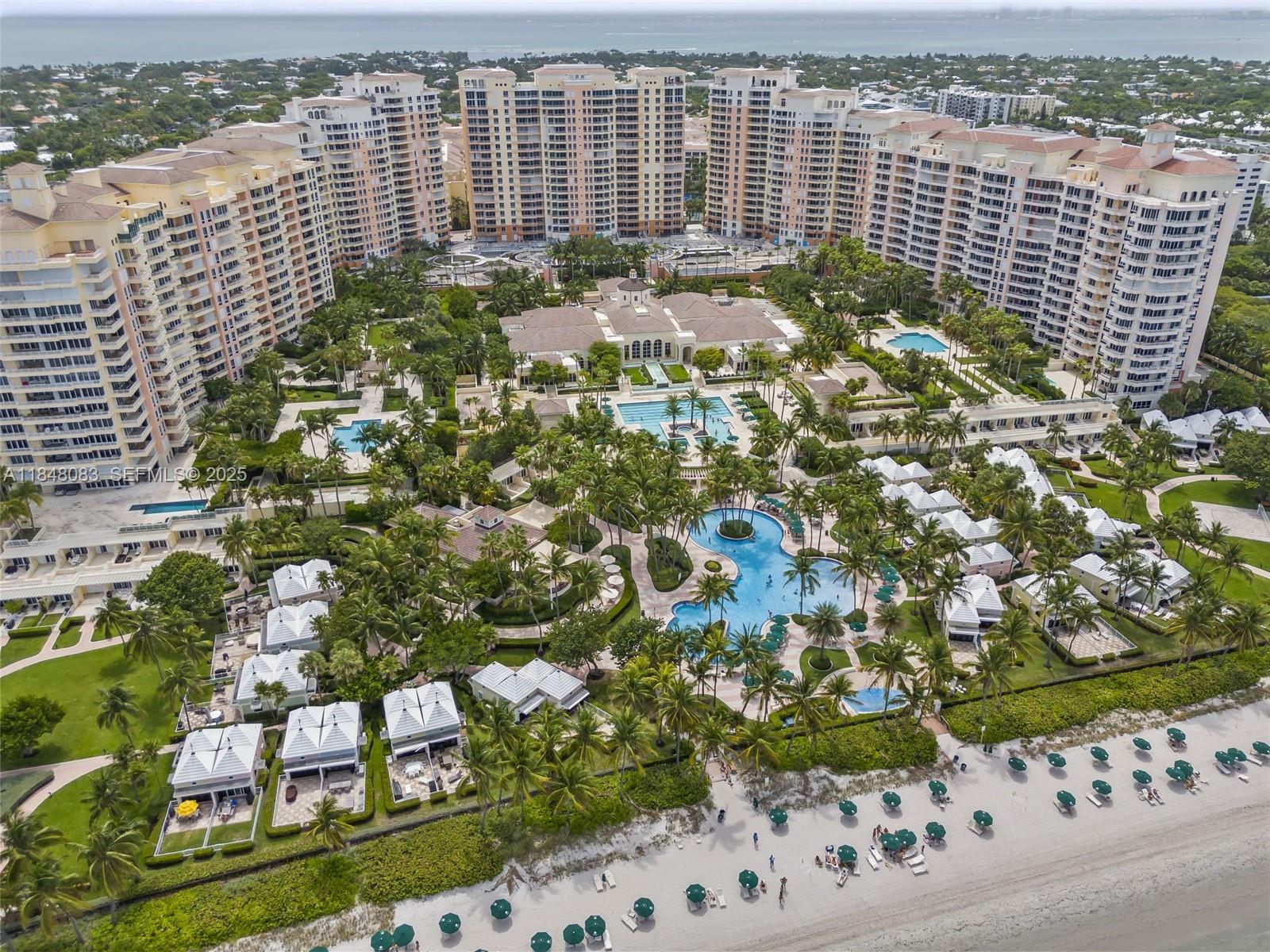 703 Crandon Boulevard, Unit PH3 Key Biscayne, FL 33149 - Photo 37 of 40