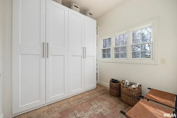 $750,000 | 6531 North Greenwich Place, Peoria, IL 61615