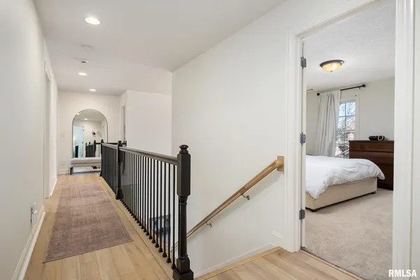 $750,000 | 6531 North Greenwich Place, Peoria, IL 61615