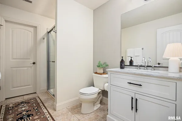 $750,000 | 6531 North Greenwich Place, Peoria, IL 61615