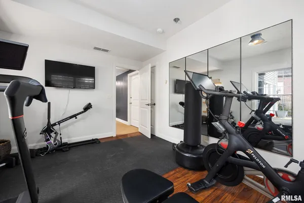 $750,000 | 6531 North Greenwich Place, Peoria, IL 61615