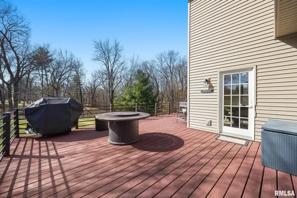 $750,000 | 6531 North Greenwich Place, Peoria, IL 61615