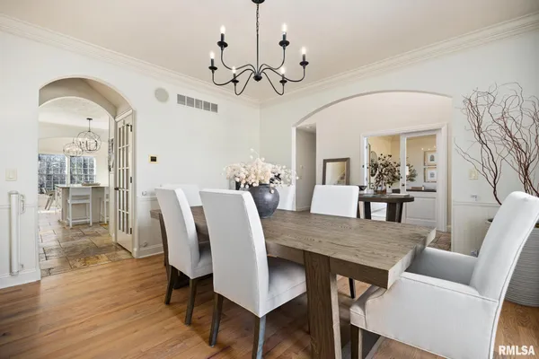 $750,000 | 6531 North Greenwich Place, Peoria, IL 61615