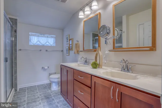 $685,000 | 321 Ellenwood Drive, Middletown, DE 19709