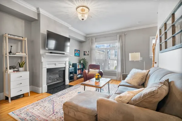 $3,800 | 10 South Sydney Street, Unit 10, Boston, MA 02125