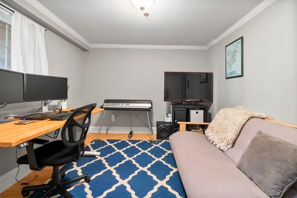 $3,800 | 10 South Sydney Street, Unit 10, Boston, MA 02125