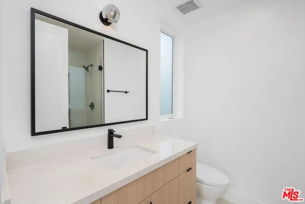 $5,500 | 5246 Auckland Avenue, North Hollywood, CA 91601