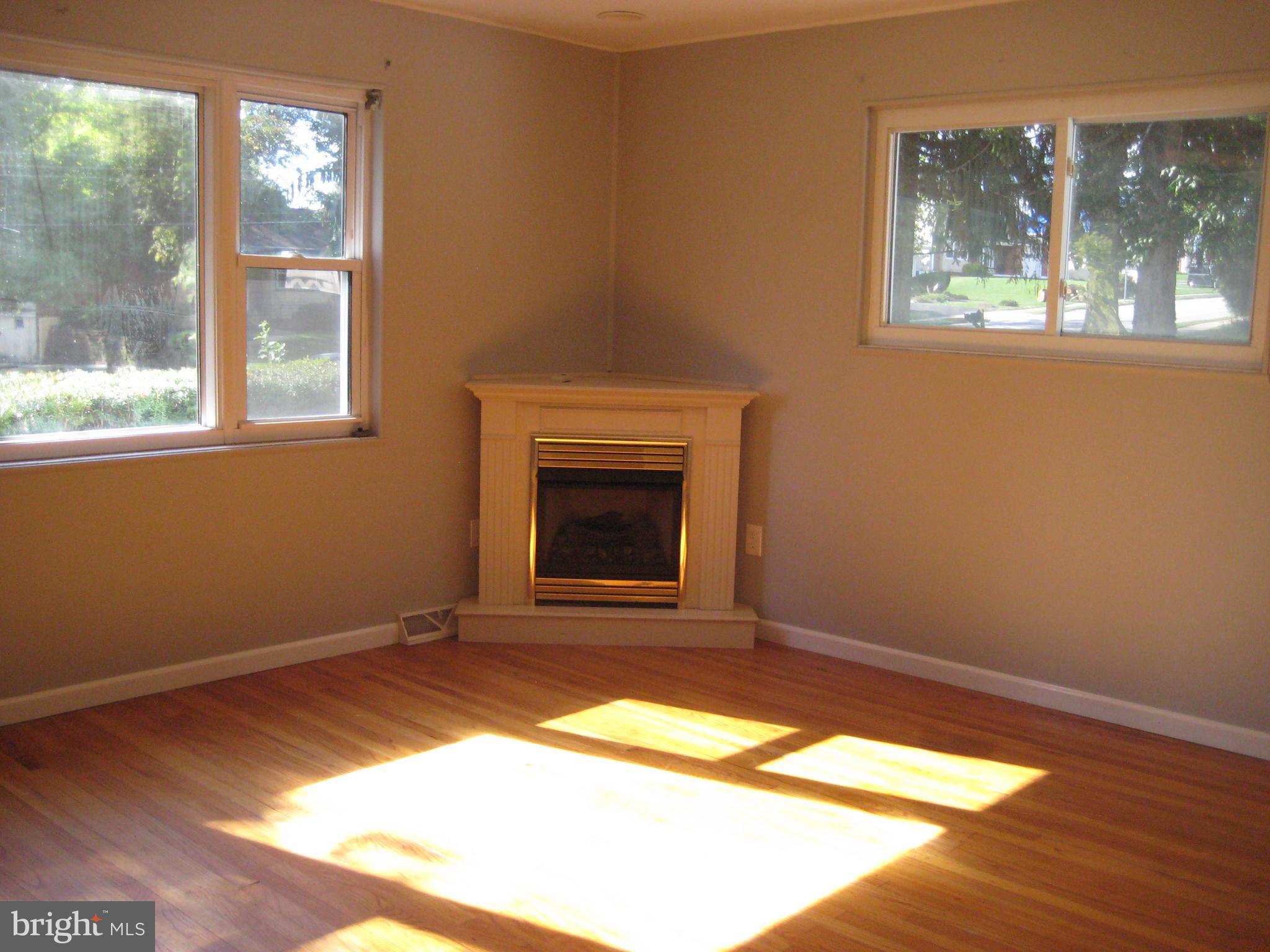 16 Rutgers Drive Exton, PA 19341 - Photo 4 of 15 Gallery Image 4