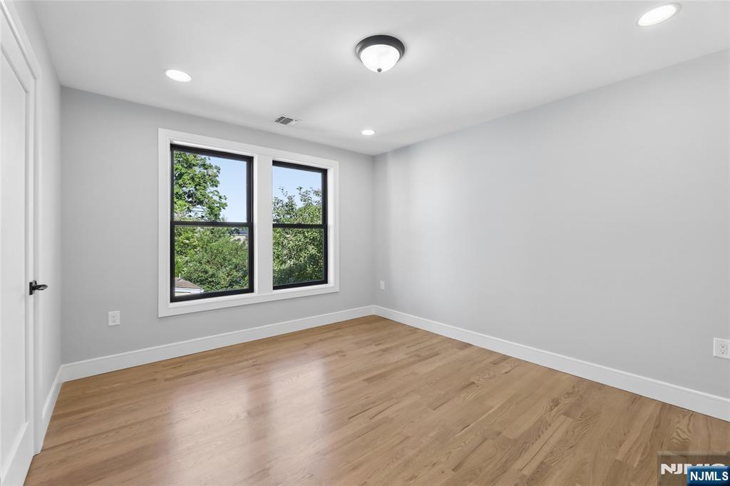 9 Cole Street Bergenfield, NJ 07621 - Photo 37 of 47