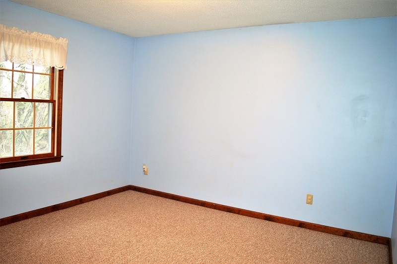 505 W Road Morrison, TN 37357 - Photo 25 of 44 an empty room with a window
