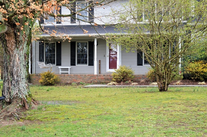 505 W Road Morrison, TN 37357 - Photo 4 of 44 a view of a house with a yard