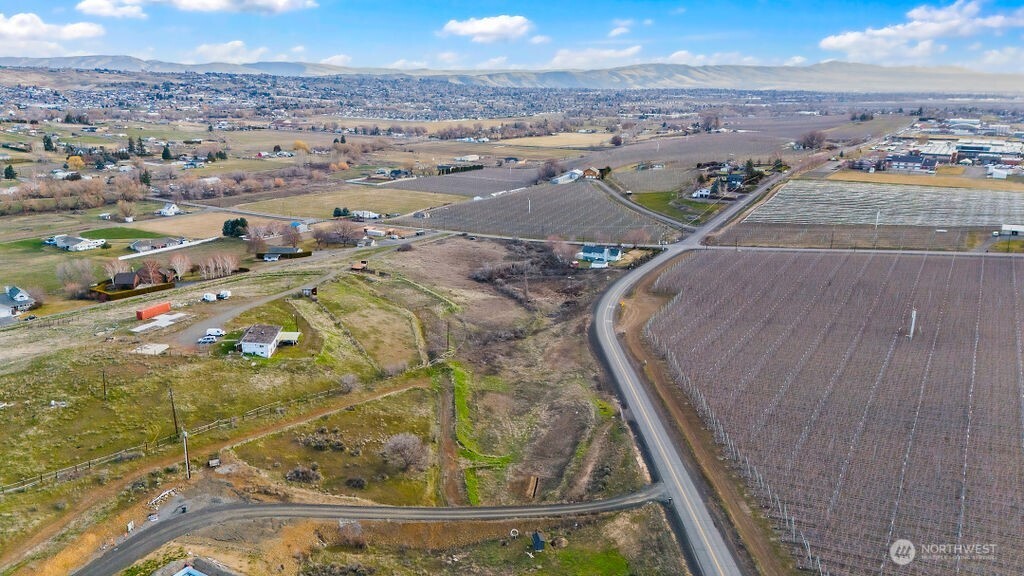 -nka Zier Road Yakima, WA 98908 - Photo 2 of 8