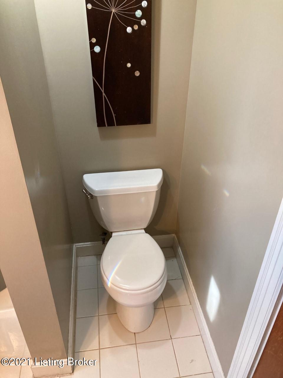 8512 Ferndale Road Louisville, KY 40291 - Photo 23 of 55 Full Bath 5