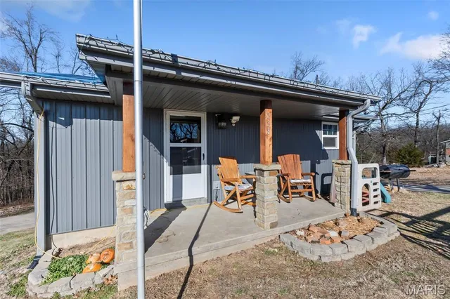 $210,000 | 228 Mohawk Lane, Perryville, MO 63775