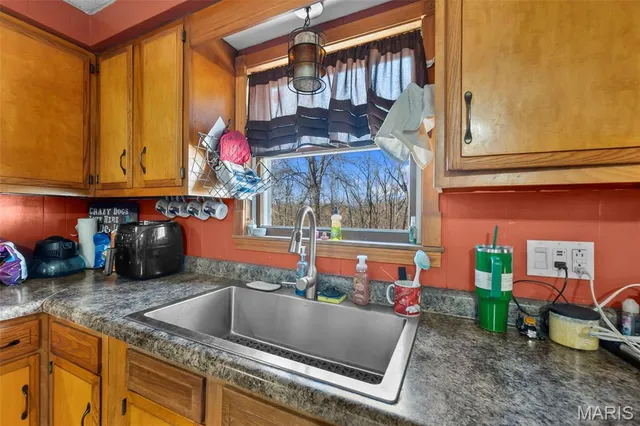 $210,000 | 228 Mohawk Lane, Perryville, MO 63775