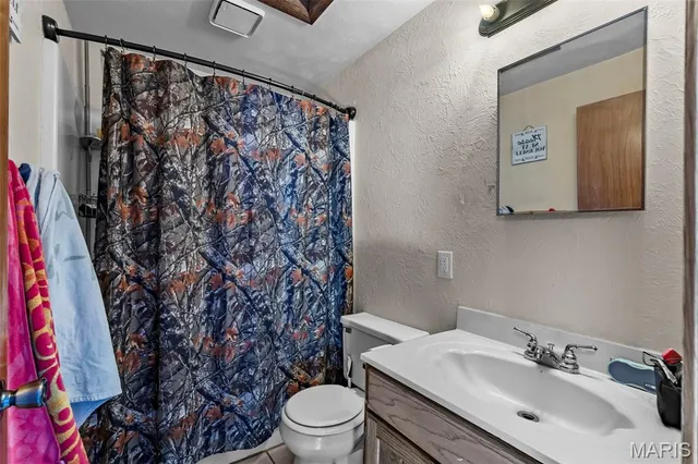 $210,000 | 228 Mohawk Lane, Perryville, MO 63775