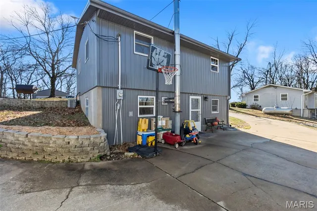 $210,000 | 228 Mohawk Lane, Perryville, MO 63775