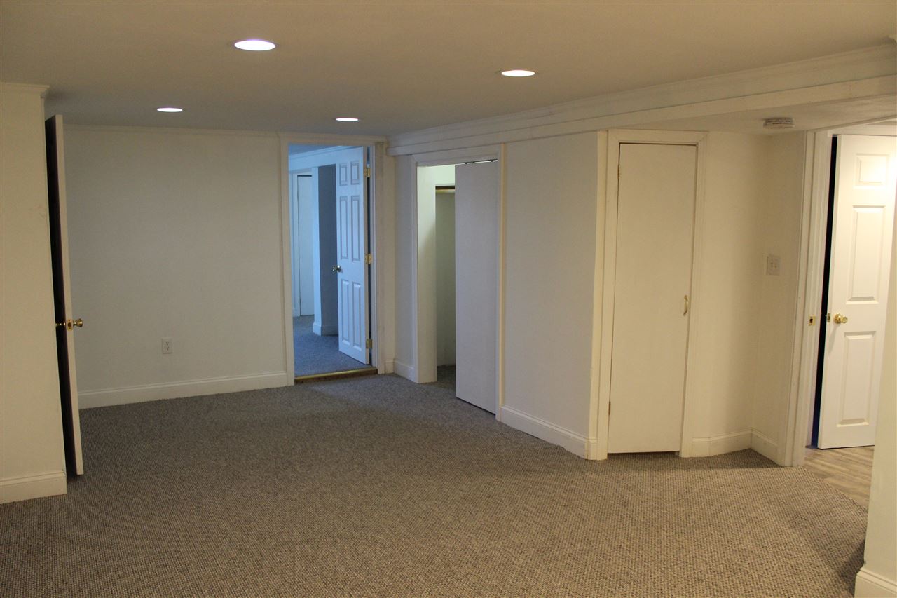 340 Ocean Road Portsmouth, NH 03801 - Photo 19 of 40 Gallery Image 19