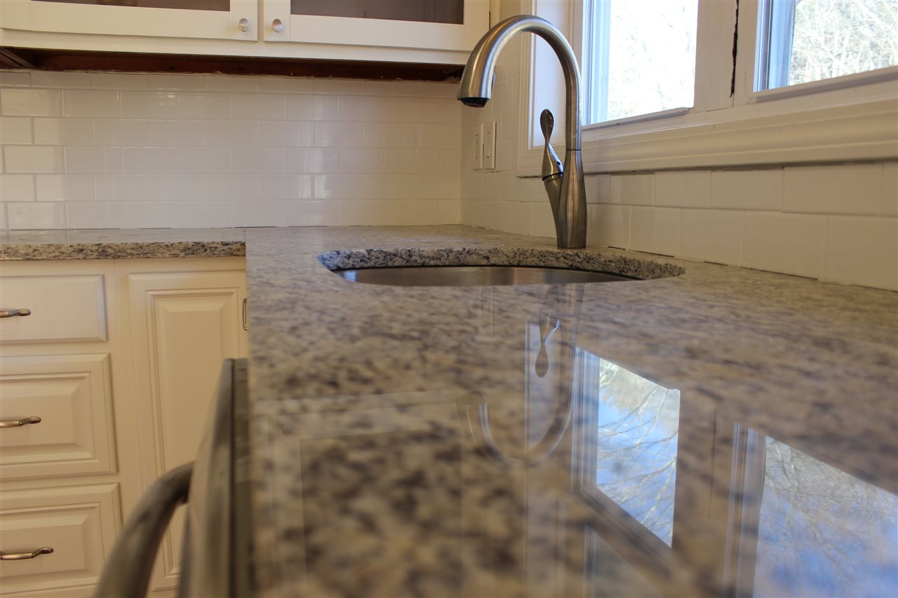 340 Ocean Road Portsmouth, NH 03801 - Photo 7 of 40 Gallery Image 7